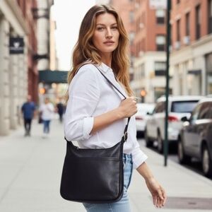 Coach Legacy 9966 Black Leather Zip Shoulder Bag